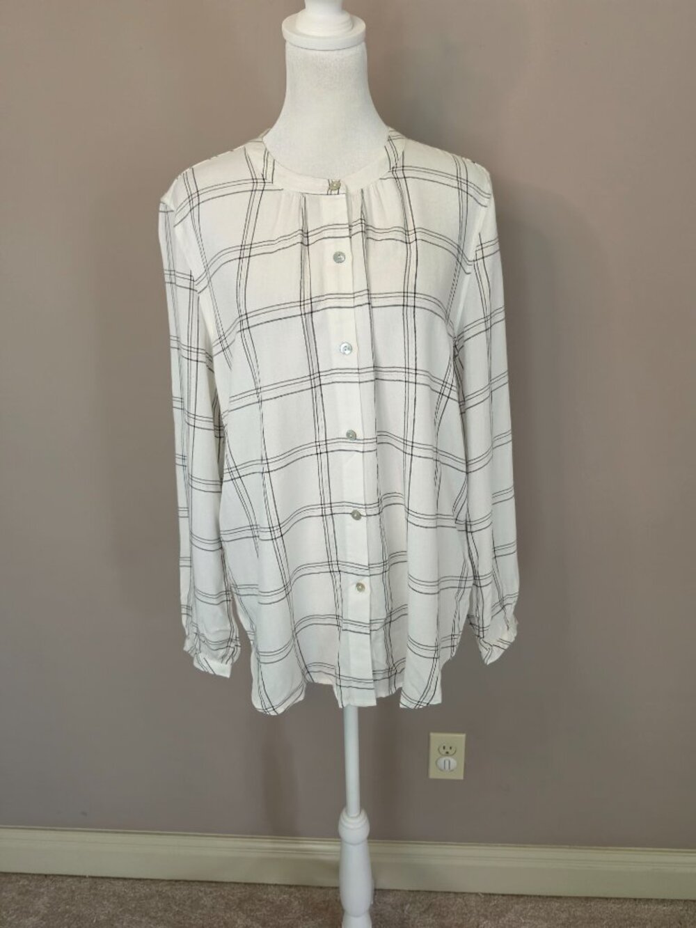 Rails Eloise Snow Onyx Gold Button Front Long Sleeve Shirt Size Med - Picture 6 of 15